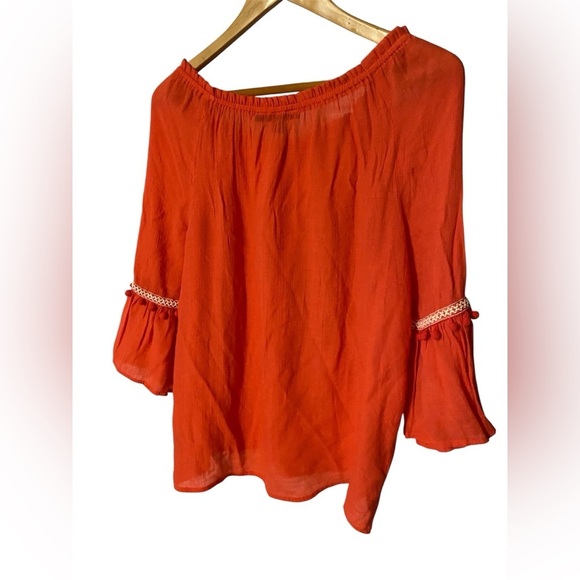 Blouse - Picture 2 of 3